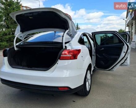 Белый Форд Фокус, объемом двигателя 2 л и пробегом 160 тыс. км за 9399 $, фото 28 на Automoto.ua
