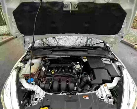 Белый Форд Фокус, объемом двигателя 2 л и пробегом 186 тыс. км за 8900 $, фото 6 на Automoto.ua