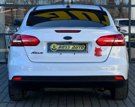 Белый Форд Фокус, объемом двигателя 2 л и пробегом 196 тыс. км за 9700 $, фото 4 на Automoto.ua