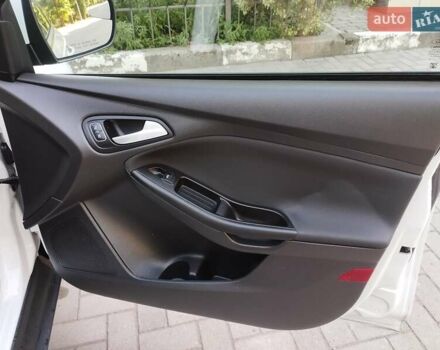 Форд Фокус 2017 у Запоріжжя на Automoto.ua Білий Форд Фокус, об'ємом двигуна 2 л та пробігом 58 тис. км за 9600 $, фото 21 на Automoto.ua