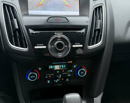 Белый Форд Фокус, объемом двигателя 2 л и пробегом 128 тыс. км за 8500 $, фото 5 на Automoto.ua