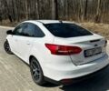 Білий Форд Фокус, об'ємом двигуна 2 л та пробігом 193 тис. км за 9200 $, фото 4 на Automoto.ua