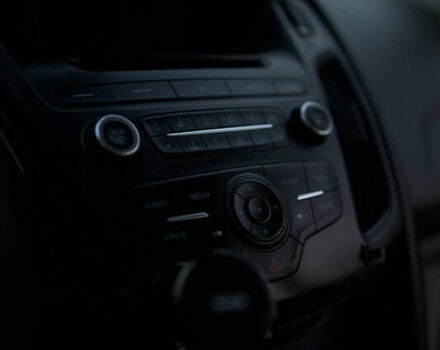 Белый Форд Фокус, объемом двигателя 2 л и пробегом 209 тыс. км за 8999 $, фото 27 на Automoto.ua