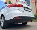 Белый Форд Фокус, объемом двигателя 2 л и пробегом 178 тыс. км за 9250 $, фото 124 на Automoto.ua