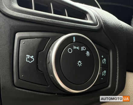 Белый Форд Фокус, объемом двигателя 1 л и пробегом 133 тыс. км за 8300 $, фото 13 на Automoto.ua