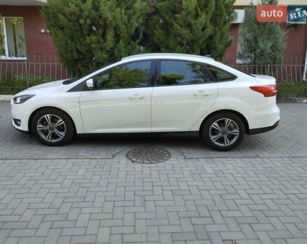 Форд Фокус 2017 у Запоріжжя на Automoto.ua Білий Форд Фокус, об'ємом двигуна 2 л та пробігом 58 тис. км за 9600 $, фото 2 на Automoto.ua