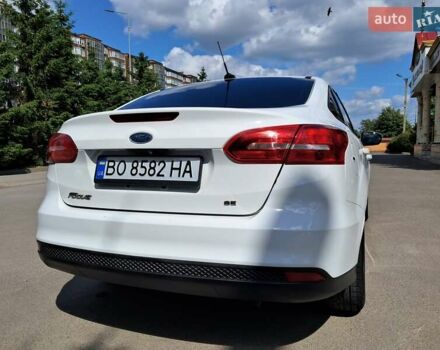 Белый Форд Фокус, объемом двигателя 2 л и пробегом 178 тыс. км за 9299 $, фото 108 на Automoto.ua