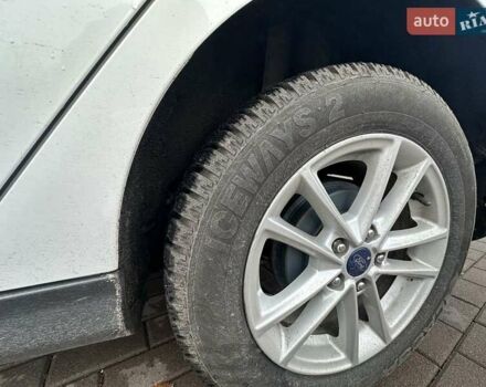 Білий Форд Фокус, об'ємом двигуна 2 л та пробігом 116 тис. км за 7850 $, фото 9 на Automoto.ua