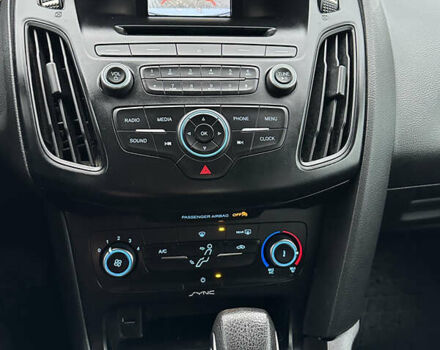 Белый Форд Фокус, объемом двигателя 2 л и пробегом 117 тыс. км за 7900 $, фото 12 на Automoto.ua