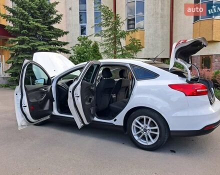 Белый Форд Фокус, объемом двигателя 2 л и пробегом 160 тыс. км за 9399 $, фото 33 на Automoto.ua