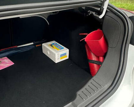 Белый Форд Фокус, объемом двигателя 1.6 л и пробегом 93 тыс. км за 9500 $, фото 14 на Automoto.ua