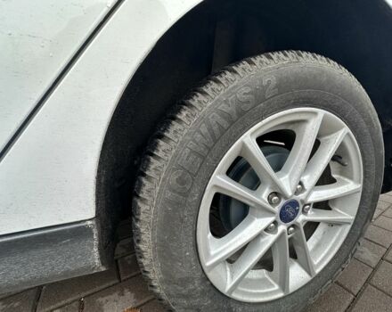 Белый Форд Фокус, объемом двигателя 2 л и пробегом 116 тыс. км за 7850 $, фото 10 на Automoto.ua