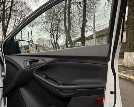 Белый Форд Фокус, объемом двигателя 2 л и пробегом 186 тыс. км за 8900 $, фото 18 на Automoto.ua