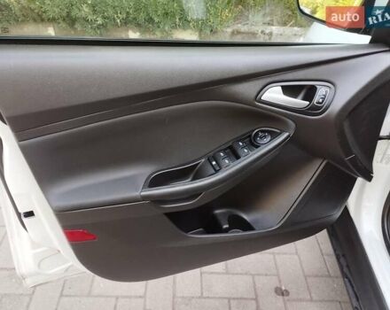 Форд Фокус 2017 у Запоріжжя на Automoto.ua Білий Форд Фокус, об'ємом двигуна 2 л та пробігом 58 тис. км за 9600 $, фото 11 на Automoto.ua