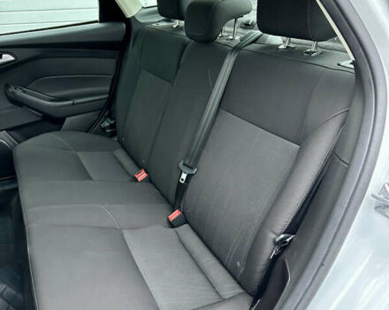 Белый Форд Фокус, объемом двигателя 2 л и пробегом 137 тыс. км за 8700 $, фото 17 на Automoto.ua