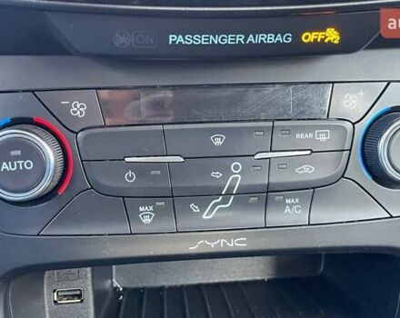 Белый Форд Фокус, объемом двигателя 2 л и пробегом 240 тыс. км за 8290 $, фото 21 на Automoto.ua