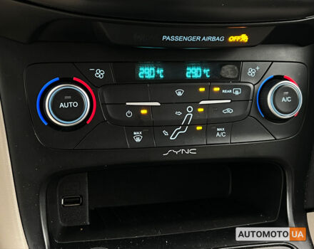 Белый Форд Фокус, объемом двигателя 1 л и пробегом 133 тыс. км за 8300 $, фото 15 на Automoto.ua