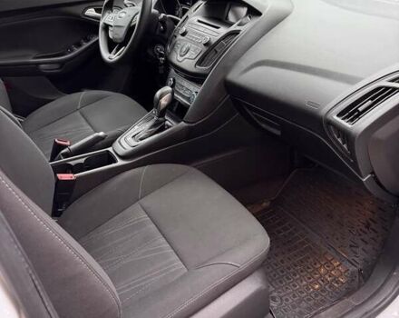 Белый Форд Фокус, объемом двигателя 2 л и пробегом 129 тыс. км за 8200 $, фото 6 на Automoto.ua