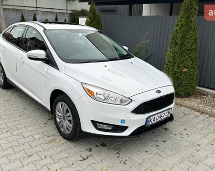 Білий Форд Фокус, об'ємом двигуна 2 л та пробігом 168 тис. км за 9000 $, фото 4 на Automoto.ua