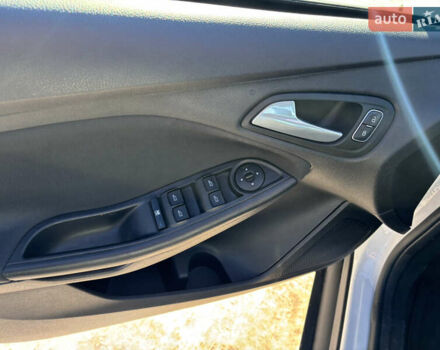 Білий Форд Фокус, об'ємом двигуна 2.01 л та пробігом 60 тис. км за 8500 $, фото 8 на Automoto.ua