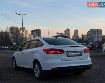 Білий Форд Фокус, об'ємом двигуна 2 л та пробігом 126 тис. км за 9790 $, фото 4 на Automoto.ua