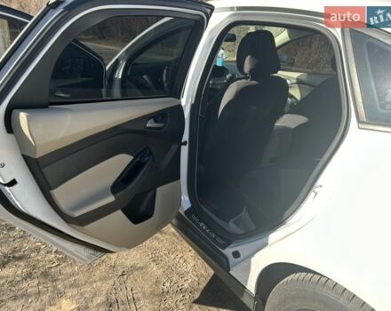 Белый Форд Фокус, объемом двигателя 2 л и пробегом 114 тыс. км за 9200 $, фото 10 на Automoto.ua