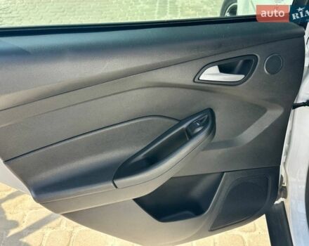 Белый Форд Фокус, объемом двигателя 2 л и пробегом 193 тыс. км за 10500 $, фото 15 на Automoto.ua