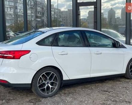 Белый Форд Фокус, объемом двигателя 2 л и пробегом 240 тыс. км за 8290 $, фото 5 на Automoto.ua