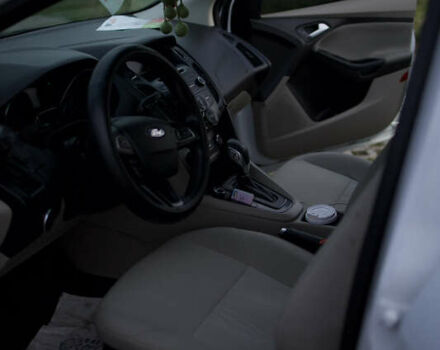 Белый Форд Фокус, объемом двигателя 2 л и пробегом 209 тыс. км за 8999 $, фото 11 на Automoto.ua