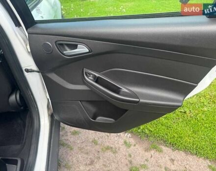 Белый Форд Фокус, объемом двигателя 0 л и пробегом 240 тыс. км за 8500 $, фото 25 на Automoto.ua