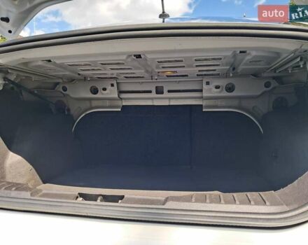 Белый Форд Фокус, объемом двигателя 2 л и пробегом 178 тыс. км за 9299 $, фото 133 на Automoto.ua