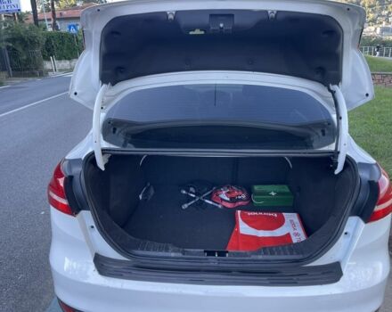 Белый Форд Фокус, объемом двигателя 2 л и пробегом 108 тыс. км за 9000 $, фото 7 на Automoto.ua