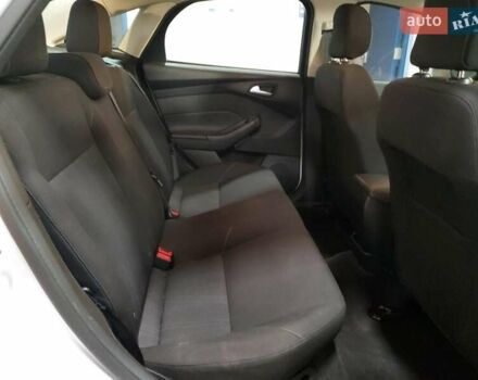 Білий Форд Фокус, об'ємом двигуна 2 л та пробігом 78 тис. км за 1400 $, фото 9 на Automoto.ua