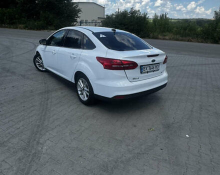 Белый Форд Фокус, объемом двигателя 2 л и пробегом 125 тыс. км за 9000 $, фото 4 на Automoto.ua