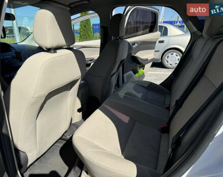 Белый Форд Фокус, объемом двигателя 2 л и пробегом 150 тыс. км за 8500 $, фото 14 на Automoto.ua
