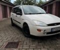 Белый Форд Фокус, объемом двигателя 1.75 л и пробегом 400 тыс. км за 1500 $, фото 1 на Automoto.ua