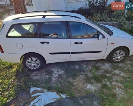 Белый Форд Фокус, объемом двигателя 1.75 л и пробегом 500 тыс. км за 3000 $, фото 1 на Automoto.ua