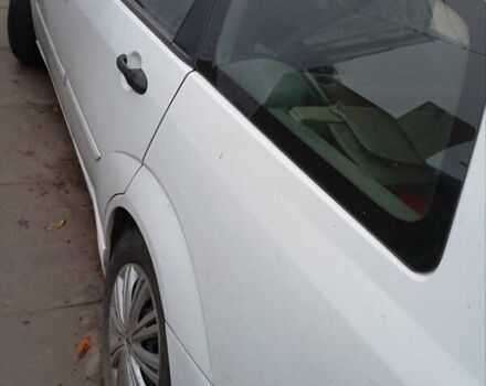 Белый Форд Фокус, объемом двигателя 2 л и пробегом 212 тыс. км за 2699 $, фото 5 на Automoto.ua