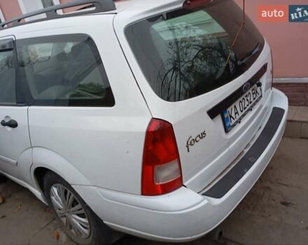 Белый Форд Фокус, объемом двигателя 2 л и пробегом 212 тыс. км за 2699 $, фото 7 на Automoto.ua