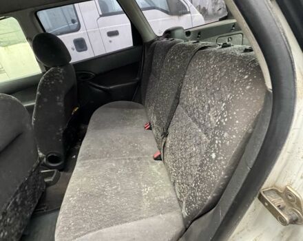 Белый Форд Фокус, объемом двигателя 2 л и пробегом 90 тыс. км за 680 $, фото 5 на Automoto.ua