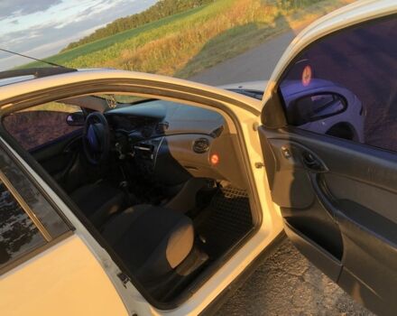 Білий Форд Фокус, об'ємом двигуна 1.6 л та пробігом 269 тис. км за 3000 $, фото 9 на Automoto.ua