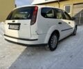 Белый Форд Фокус, объемом двигателя 1.6 л и пробегом 300 тыс. км за 2350 $, фото 3 на Automoto.ua