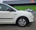 Білий Форд Фокус, об'ємом двигуна 1.6 л та пробігом 295 тис. км за 4000 $, фото 6 на Automoto.ua