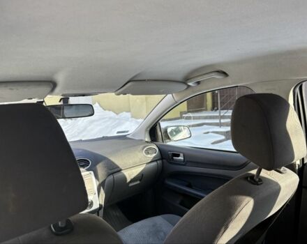 Белый Форд Фокус, объемом двигателя 1.6 л и пробегом 300 тыс. км за 2350 $, фото 7 на Automoto.ua