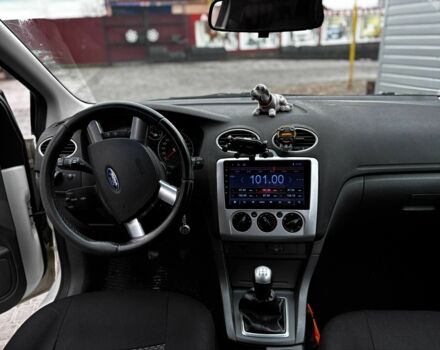 Белый Форд Фокус, объемом двигателя 1.6 л и пробегом 287 тыс. км за 4500 $, фото 11 на Automoto.ua