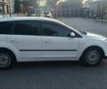 Белый Форд Фокус, объемом двигателя 1.6 л и пробегом 337 тыс. км за 4200 $, фото 2 на Automoto.ua
