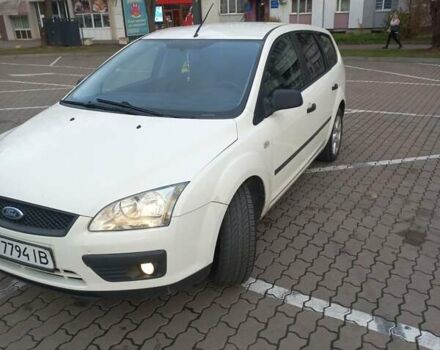 Білий Форд Фокус, об'ємом двигуна 1.56 л та пробігом 275 тис. км за 4600 $, фото 1 на Automoto.ua