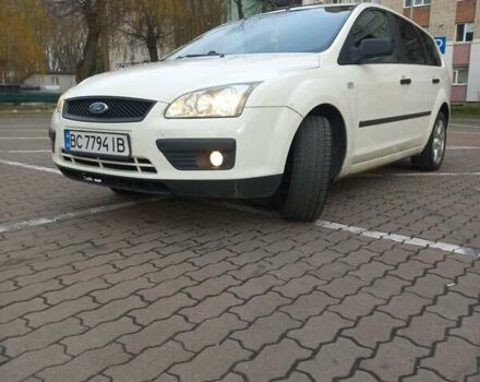 Білий Форд Фокус, об'ємом двигуна 1.56 л та пробігом 275 тис. км за 4600 $, фото 4 на Automoto.ua