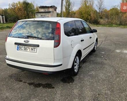 Белый Форд Фокус, объемом двигателя 1.6 л и пробегом 295 тыс. км за 3300 $, фото 3 на Automoto.ua