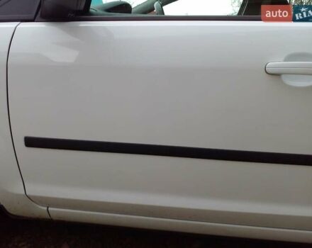 Белый Форд Фокус, объемом двигателя 1.6 л и пробегом 239 тыс. км за 5200 $, фото 13 на Automoto.ua